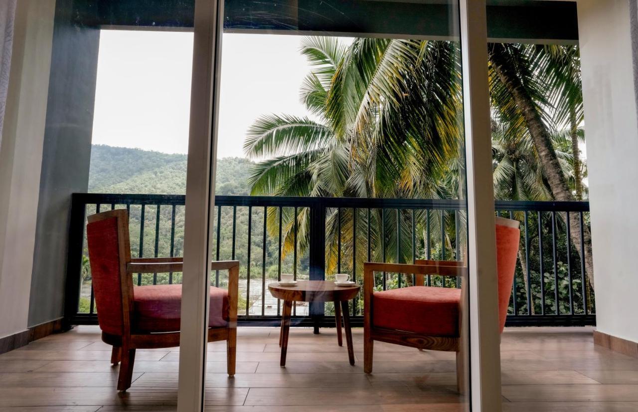 Bluemist Resorts Athirappilly Luaran gambar