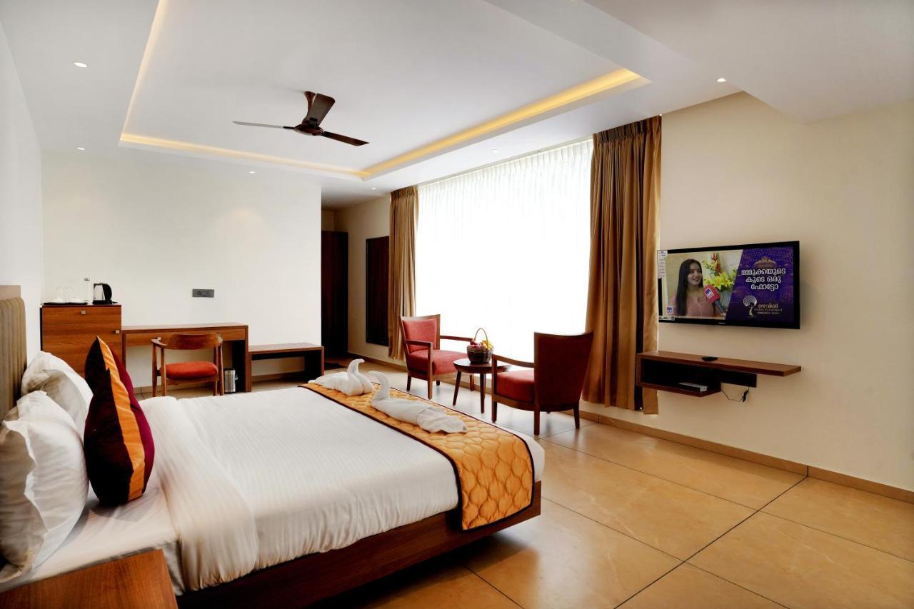 Bluemist Resorts Athirappilly Luaran gambar