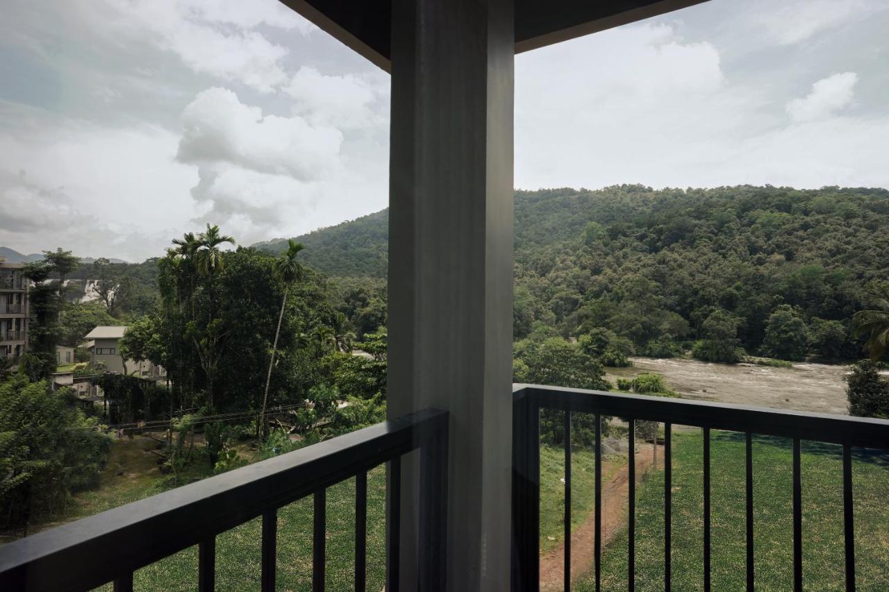 Bluemist Resorts Athirappilly Luaran gambar